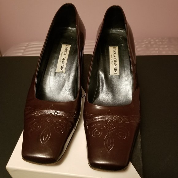 Pumps - Picture 1 of 6